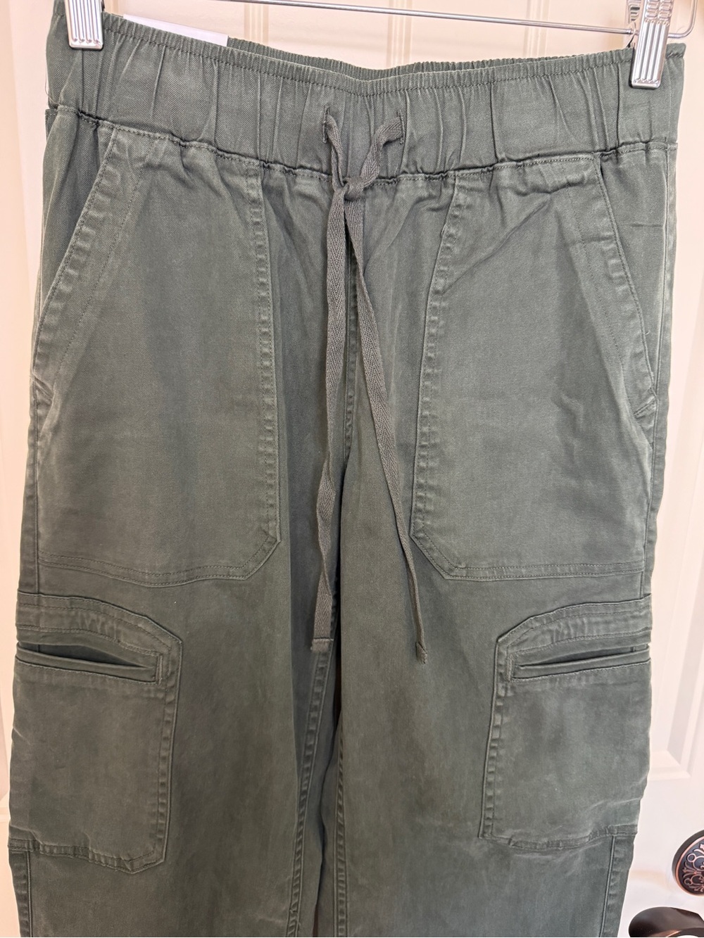 Buffalo David Bitton Women's Tencel Pull-On Cargo Pants Sage Green XS NWT - Picture 7 of 16
